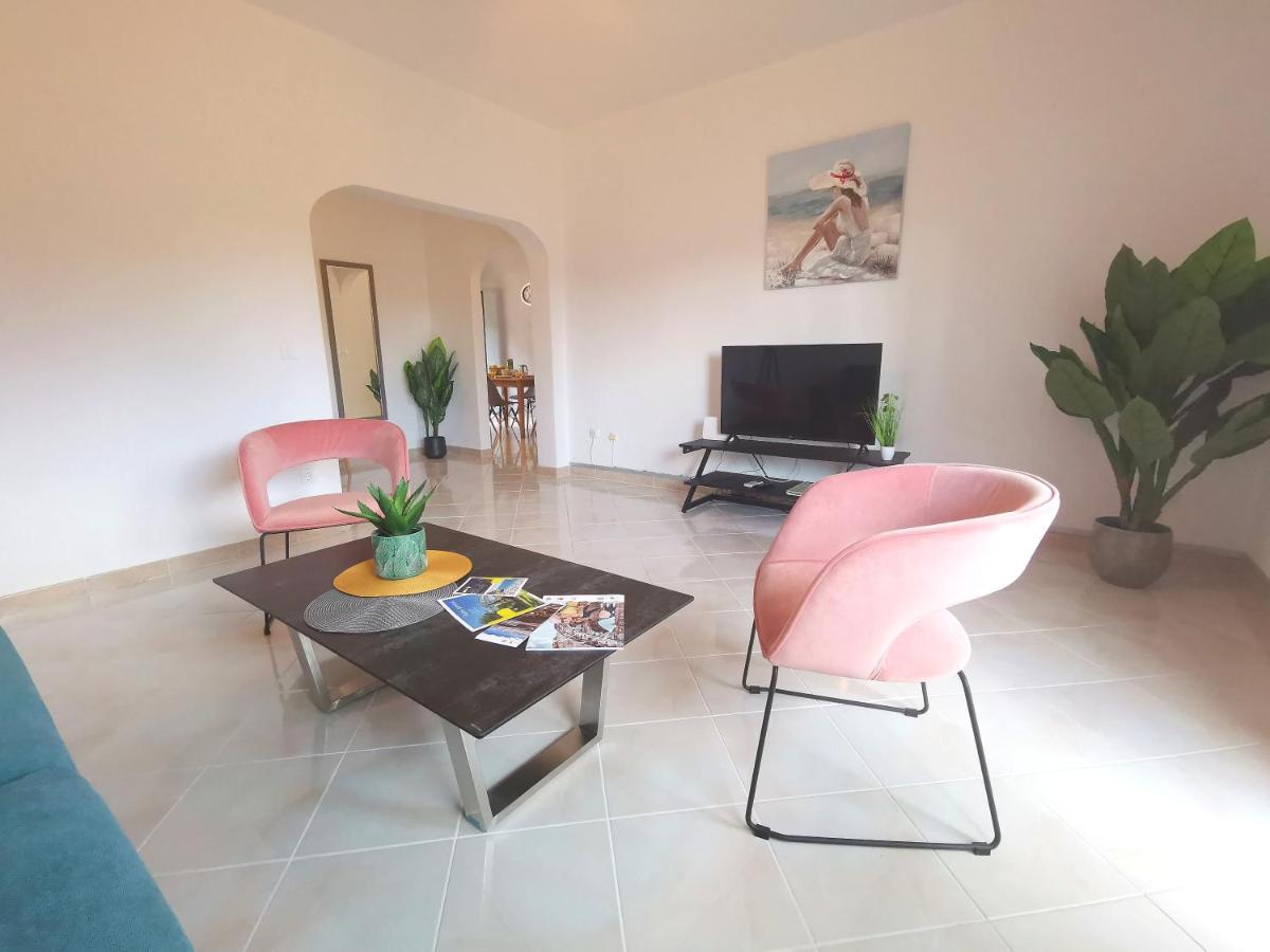 Pineta With Terrace & Park Wood View Apartment Pula