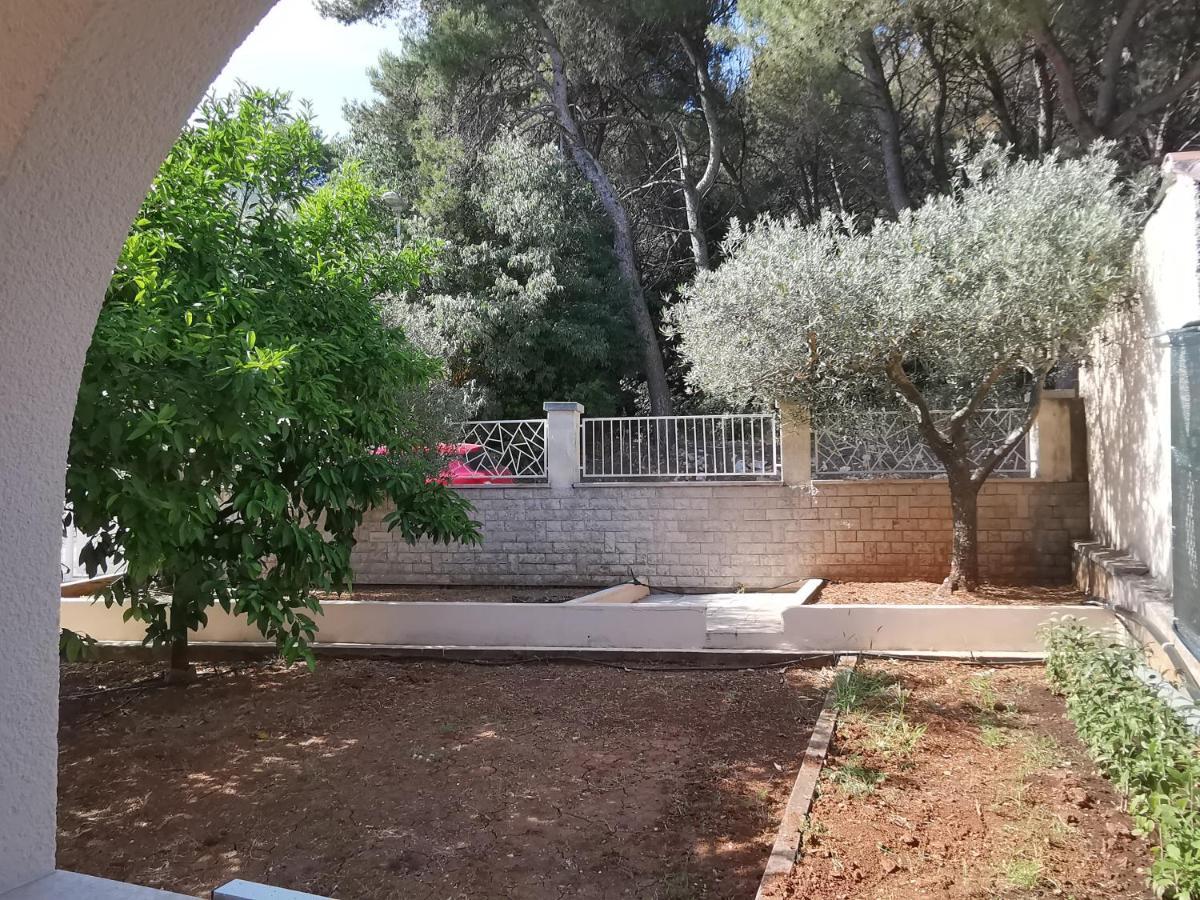 Pineta With Terrace & Park Wood View * Pula