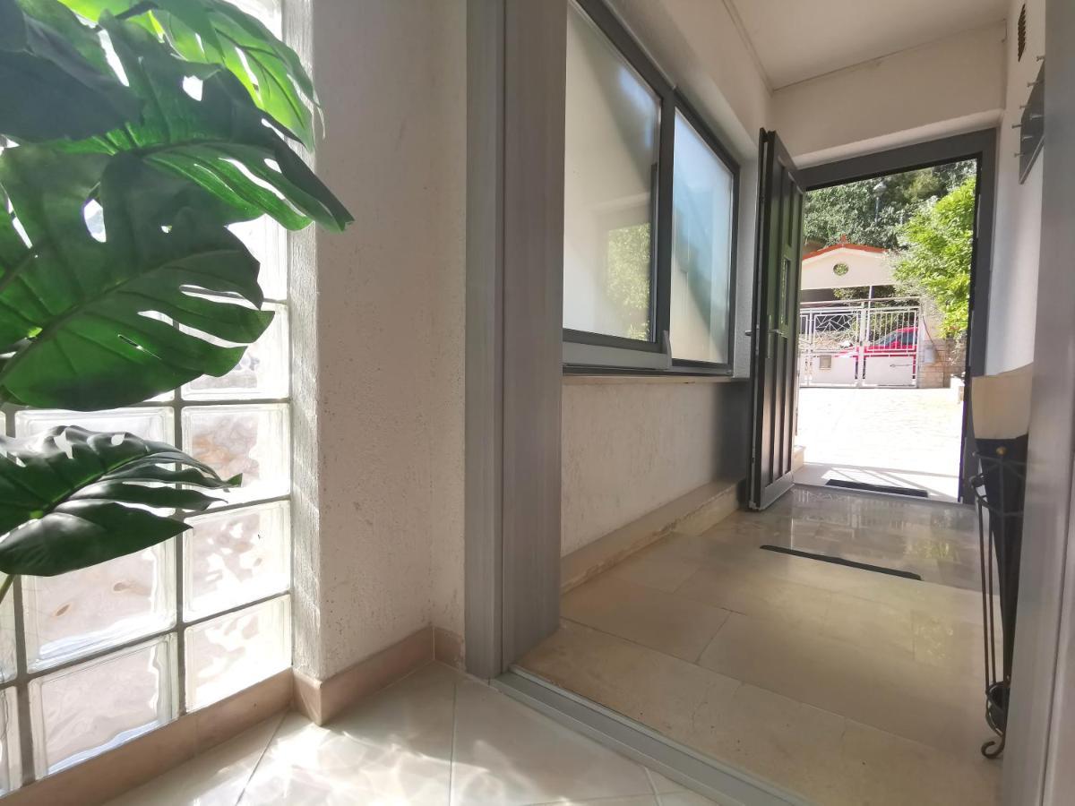 Pineta With Terrace & Park Wood View * Pula
